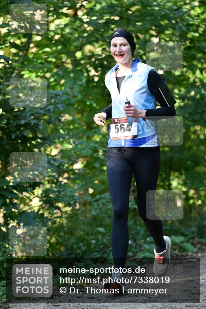 06.10.2024 - Bramfelder Halbmarathon 2024 Dr. Thomas Lammeyer http://msf.ph/oto/7338019 06.10.2024 10:24:39 Laufen 564, 020 meine-sportfotos.de