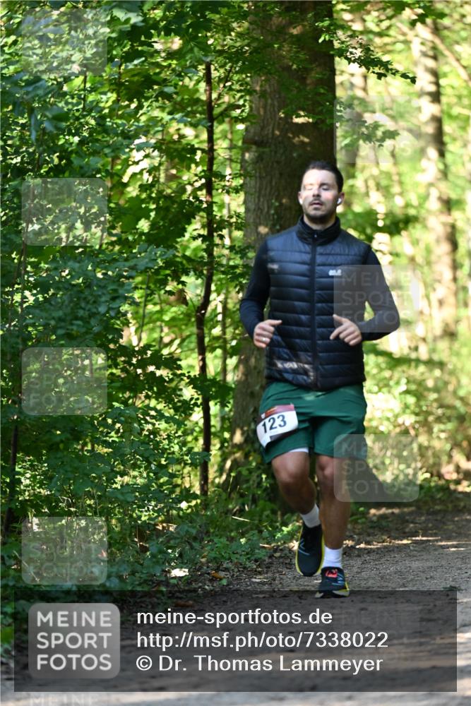 06.10.2024 - Bramfelder Halbmarathon 2024 Dr. Thomas Lammeyer http://msf.ph/oto/7338022 06.10.2024 10:24:40 Laufen 123 meine-sportfotos.de