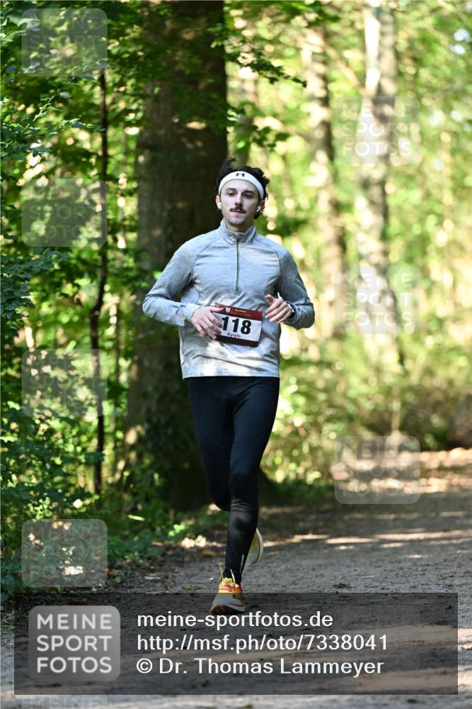 06.10.2024 - Bramfelder Halbmarathon 2024 Dr. Thomas Lammeyer http://msf.ph/oto/7338041 06.10.2024 10:24:45 Laufen 118 meine-sportfotos.de