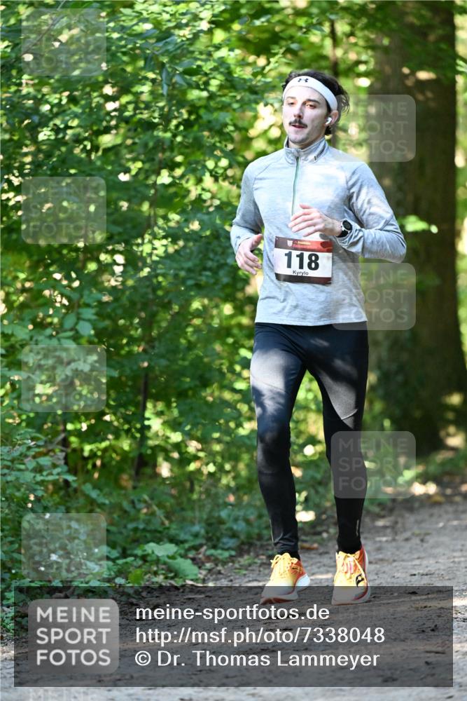 06.10.2024 - Bramfelder Halbmarathon 2024 Dr. Thomas Lammeyer http://msf.ph/oto/7338048 06.10.2024 10:24:46 Laufen 118 meine-sportfotos.de