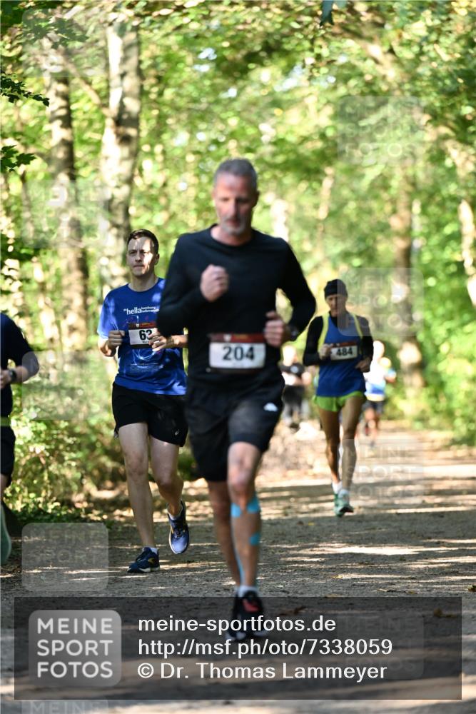 06.10.2024 - Bramfelder Halbmarathon 2024 Dr. Thomas Lammeyer http://msf.ph/oto/7338059 06.10.2024 10:24:49 Laufen 62, 204, 484 meine-sportfotos.de