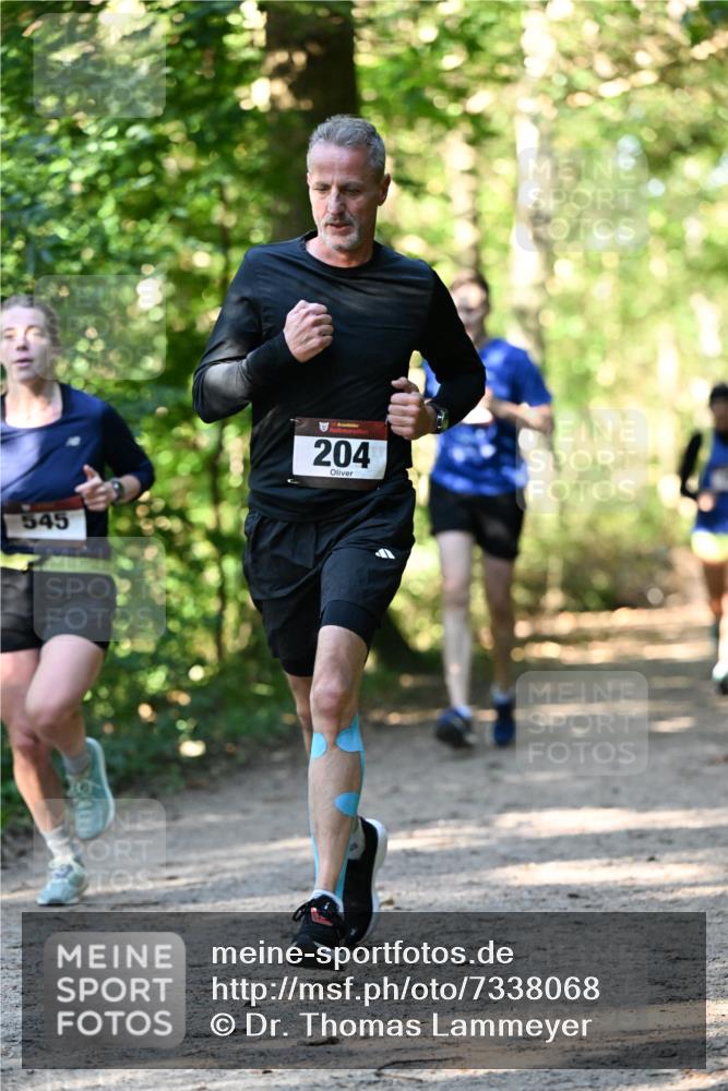 06.10.2024 - Bramfelder Halbmarathon 2024 Dr. Thomas Lammeyer http://msf.ph/oto/7338068 06.10.2024 10:24:51 Laufen 545, 204 meine-sportfotos.de