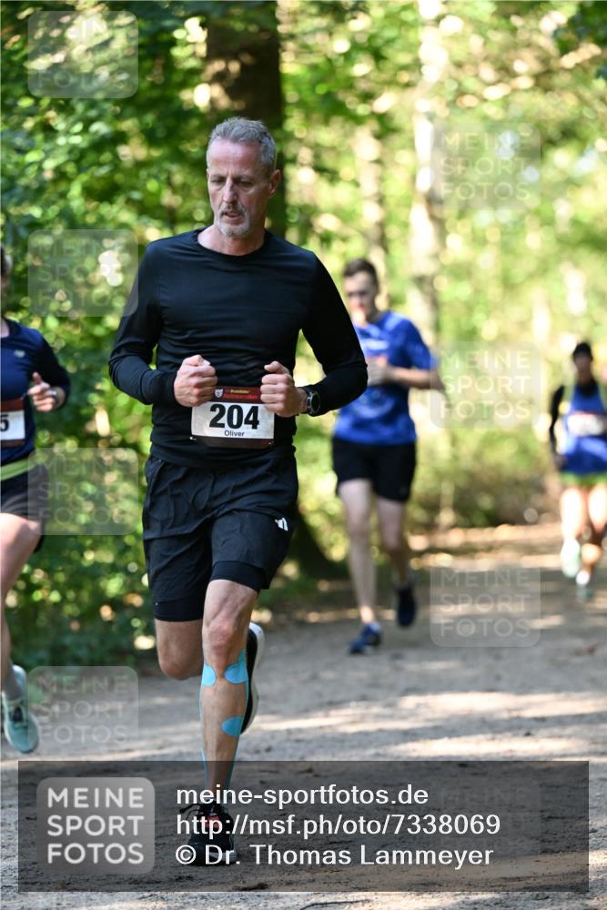 06.10.2024 - Bramfelder Halbmarathon 2024 Dr. Thomas Lammeyer http://msf.ph/oto/7338069 06.10.2024 10:24:51 Laufen 204 meine-sportfotos.de