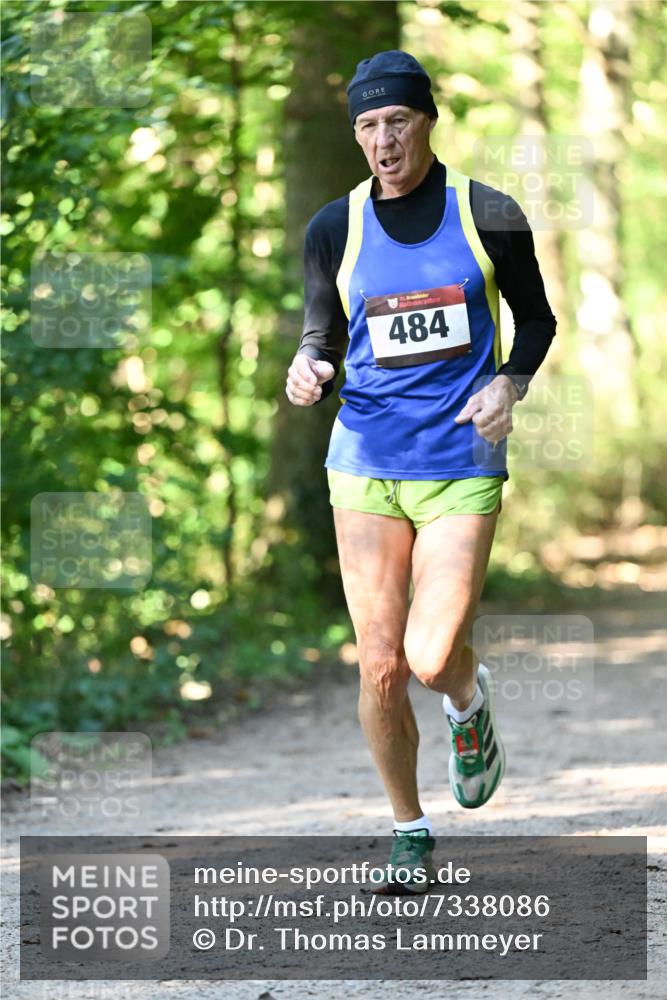 06.10.2024 - Bramfelder Halbmarathon 2024 Dr. Thomas Lammeyer http://msf.ph/oto/7338086 06.10.2024 10:24:54 Laufen 484 meine-sportfotos.de