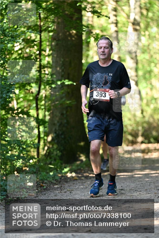 06.10.2024 - Bramfelder Halbmarathon 2024 Dr. Thomas Lammeyer http://msf.ph/oto/7338100 06.10.2024 10:24:59 Laufen 393 meine-sportfotos.de