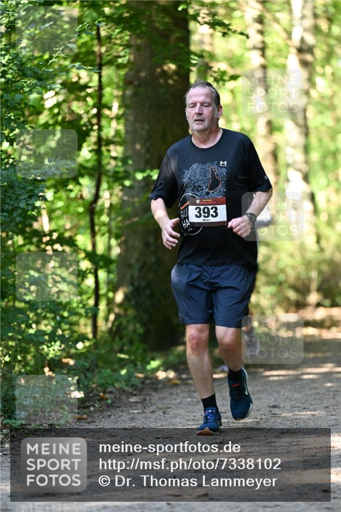 06.10.2024 - Bramfelder Halbmarathon 2024 Dr. Thomas Lammeyer http://msf.ph/oto/7338102 06.10.2024 10:24:59 Laufen 393 meine-sportfotos.de