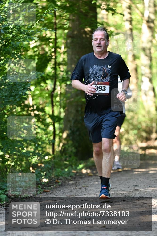 06.10.2024 - Bramfelder Halbmarathon 2024 Dr. Thomas Lammeyer http://msf.ph/oto/7338103 06.10.2024 10:24:59 Laufen 393 meine-sportfotos.de