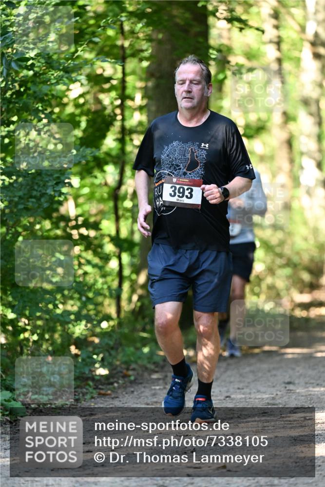 06.10.2024 - Bramfelder Halbmarathon 2024 Dr. Thomas Lammeyer http://msf.ph/oto/7338105 06.10.2024 10:25:00 Laufen 393 meine-sportfotos.de