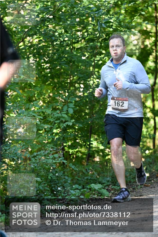 06.10.2024 - Bramfelder Halbmarathon 2024 Dr. Thomas Lammeyer http://msf.ph/oto/7338112 06.10.2024 10:25:02 Laufen 162 meine-sportfotos.de