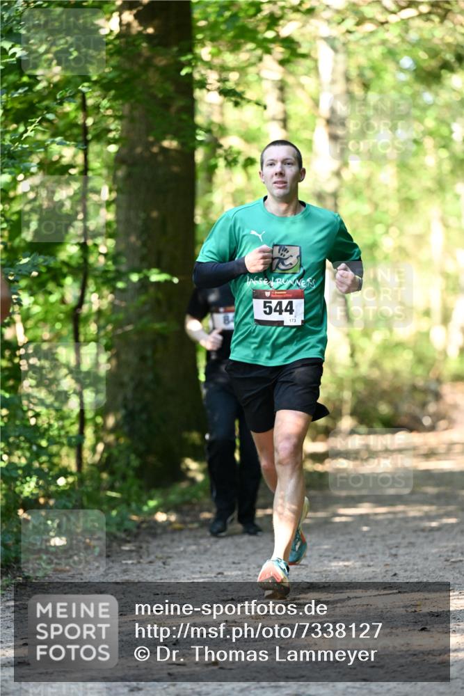 06.10.2024 - Bramfelder Halbmarathon 2024 Dr. Thomas Lammeyer http://msf.ph/oto/7338127 06.10.2024 10:25:05 Laufen 544, 173 meine-sportfotos.de