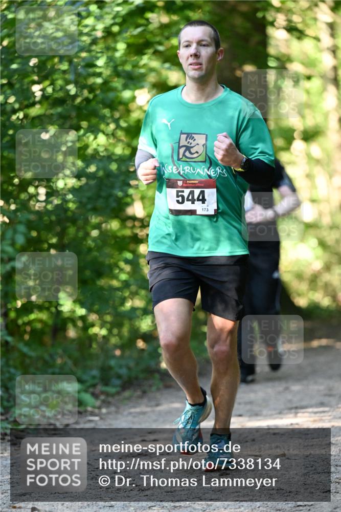 06.10.2024 - Bramfelder Halbmarathon 2024 Dr. Thomas Lammeyer http://msf.ph/oto/7338134 06.10.2024 10:25:06 Laufen 33, 544, 173 meine-sportfotos.de