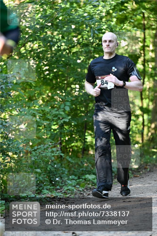 06.10.2024 - Bramfelder Halbmarathon 2024 Dr. Thomas Lammeyer http://msf.ph/oto/7338137 06.10.2024 10:25:08 Laufen 84, 72 meine-sportfotos.de