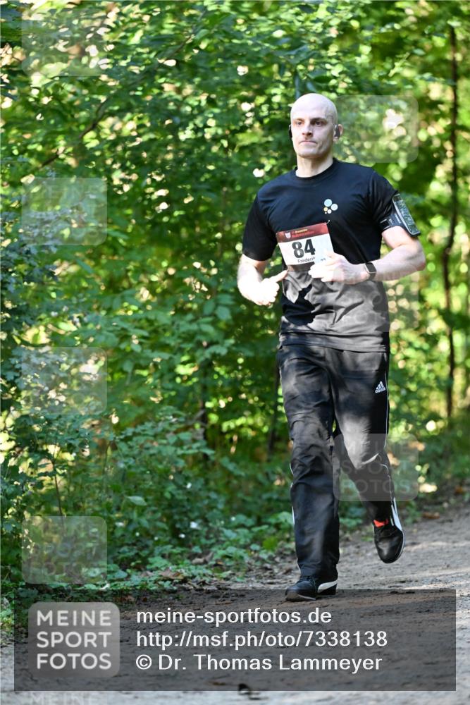 06.10.2024 - Bramfelder Halbmarathon 2024 Dr. Thomas Lammeyer http://msf.ph/oto/7338138 06.10.2024 10:25:08 Laufen 84 meine-sportfotos.de