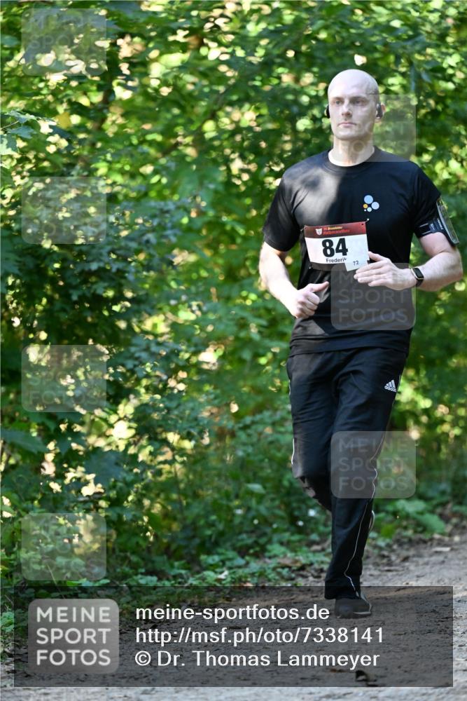 06.10.2024 - Bramfelder Halbmarathon 2024 Dr. Thomas Lammeyer http://msf.ph/oto/7338141 06.10.2024 10:25:08 Laufen 84, 72 meine-sportfotos.de