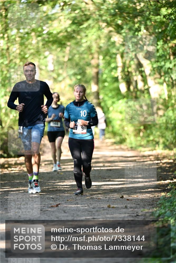06.10.2024 - Bramfelder Halbmarathon 2024 Dr. Thomas Lammeyer http://msf.ph/oto/7338144 06.10.2024 10:25:16 Laufen 565, 10 meine-sportfotos.de