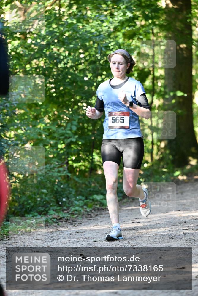 06.10.2024 - Bramfelder Halbmarathon 2024 Dr. Thomas Lammeyer http://msf.ph/oto/7338165 06.10.2024 10:25:22 Laufen 565 meine-sportfotos.de