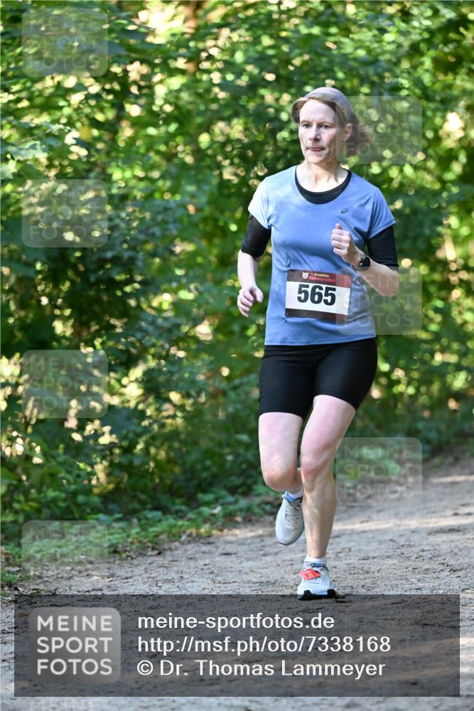06.10.2024 - Bramfelder Halbmarathon 2024 Dr. Thomas Lammeyer http://msf.ph/oto/7338168 06.10.2024 10:25:22 Laufen 565 meine-sportfotos.de