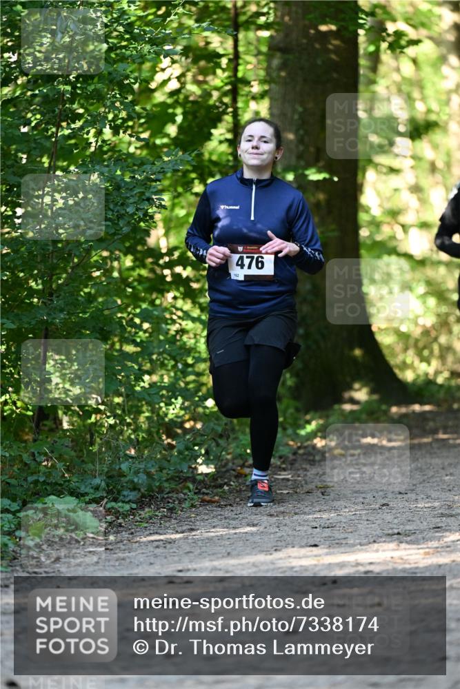 06.10.2024 - Bramfelder Halbmarathon 2024 Dr. Thomas Lammeyer http://msf.ph/oto/7338174 06.10.2024 10:25:43 Laufen 476, 162 meine-sportfotos.de