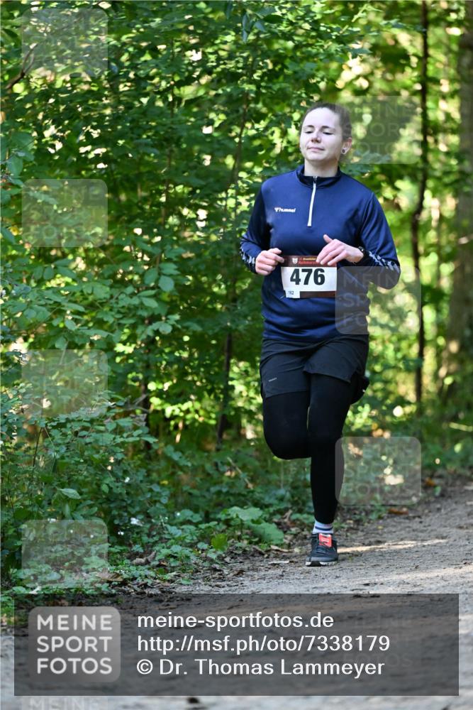 06.10.2024 - Bramfelder Halbmarathon 2024 Dr. Thomas Lammeyer http://msf.ph/oto/7338179 06.10.2024 10:25:44 Laufen 476, 162 meine-sportfotos.de