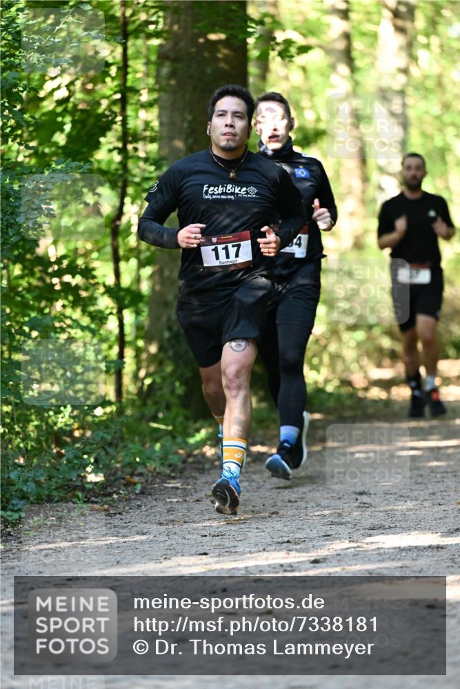 06.10.2024 - Bramfelder Halbmarathon 2024 Dr. Thomas Lammeyer http://msf.ph/oto/7338181 06.10.2024 10:25:44 Laufen 117 meine-sportfotos.de