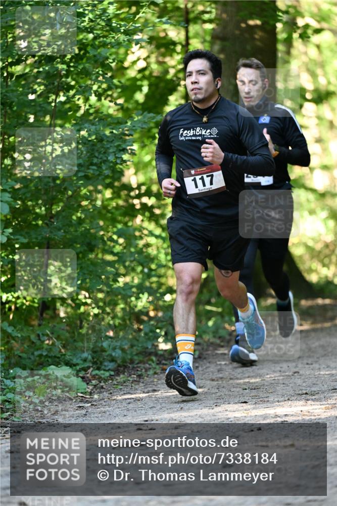 06.10.2024 - Bramfelder Halbmarathon 2024 Dr. Thomas Lammeyer http://msf.ph/oto/7338184 06.10.2024 10:25:45 Laufen 117 meine-sportfotos.de