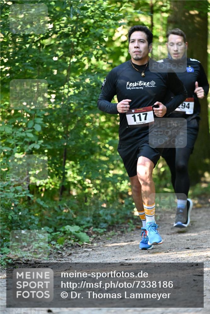 06.10.2024 - Bramfelder Halbmarathon 2024 Dr. Thomas Lammeyer http://msf.ph/oto/7338186 06.10.2024 10:25:45 Laufen 117, 94 meine-sportfotos.de