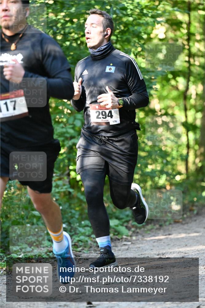 06.10.2024 - Bramfelder Halbmarathon 2024 Dr. Thomas Lammeyer http://msf.ph/oto/7338192 06.10.2024 10:25:46 Laufen 17, 294, 176 meine-sportfotos.de