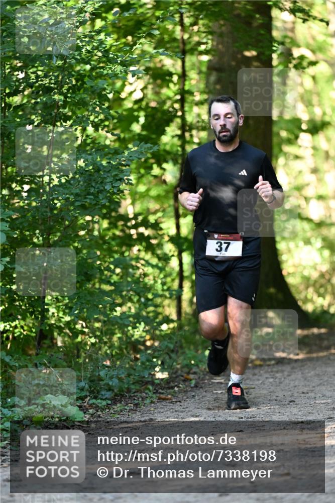 06.10.2024 - Bramfelder Halbmarathon 2024 Dr. Thomas Lammeyer http://msf.ph/oto/7338198 06.10.2024 10:25:48 Laufen 37 meine-sportfotos.de
