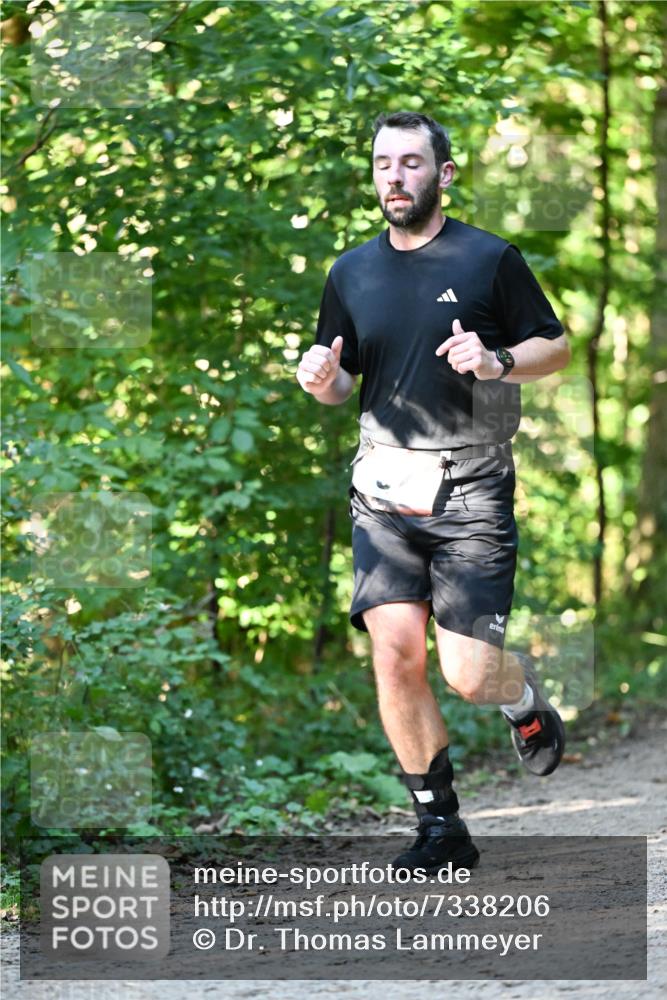 06.10.2024 - Bramfelder Halbmarathon 2024 Dr. Thomas Lammeyer http://msf.ph/oto/7338206 06.10.2024 10:25:49 Laufen  meine-sportfotos.de