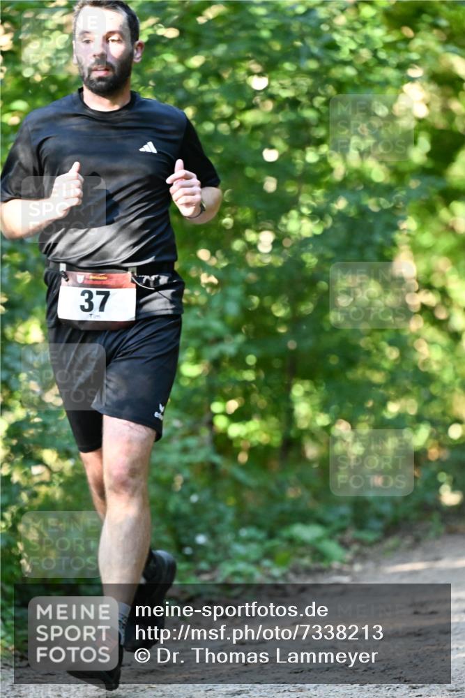 06.10.2024 - Bramfelder Halbmarathon 2024 Dr. Thomas Lammeyer http://msf.ph/oto/7338213 06.10.2024 10:25:50 Laufen 37 meine-sportfotos.de