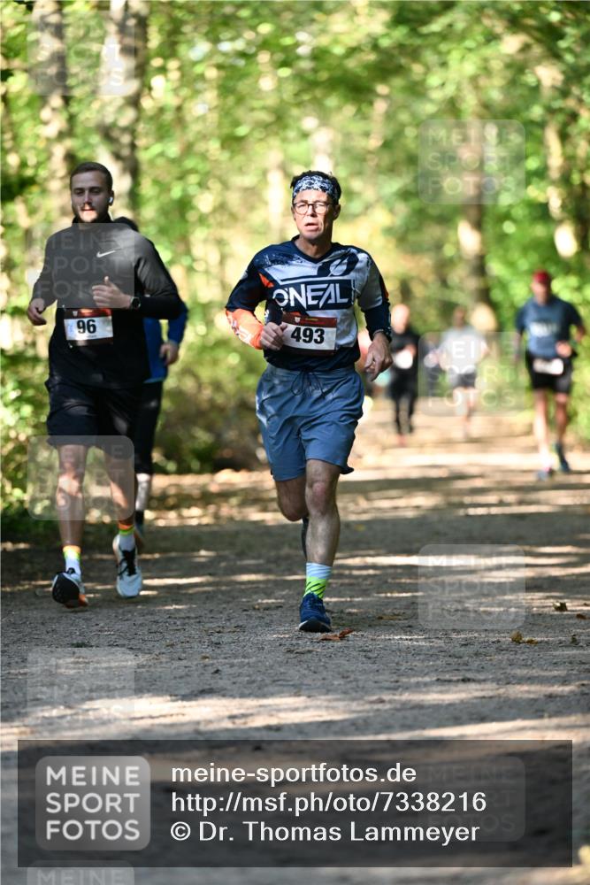06.10.2024 - Bramfelder Halbmarathon 2024 Dr. Thomas Lammeyer http://msf.ph/oto/7338216 06.10.2024 10:25:58 Laufen 96, 493 meine-sportfotos.de