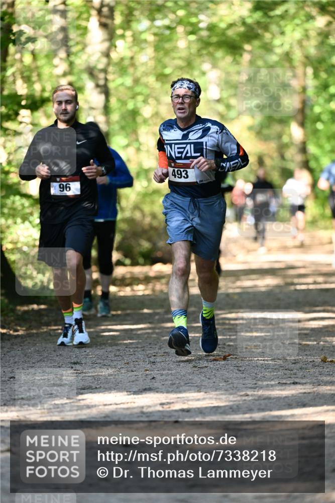 06.10.2024 - Bramfelder Halbmarathon 2024 Dr. Thomas Lammeyer http://msf.ph/oto/7338218 06.10.2024 10:25:58 Laufen 493, 96 meine-sportfotos.de