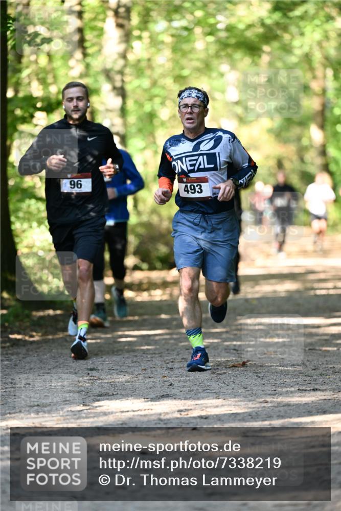 06.10.2024 - Bramfelder Halbmarathon 2024 Dr. Thomas Lammeyer http://msf.ph/oto/7338219 06.10.2024 10:25:58 Laufen 96, 493 meine-sportfotos.de