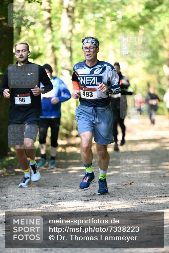 06.10.2024 - Bramfelder Halbmarathon 2024 Dr. Thomas Lammeyer http://msf.ph/oto/7338223 06.10.2024 10:25:59 Laufen 96, 493 meine-sportfotos.de