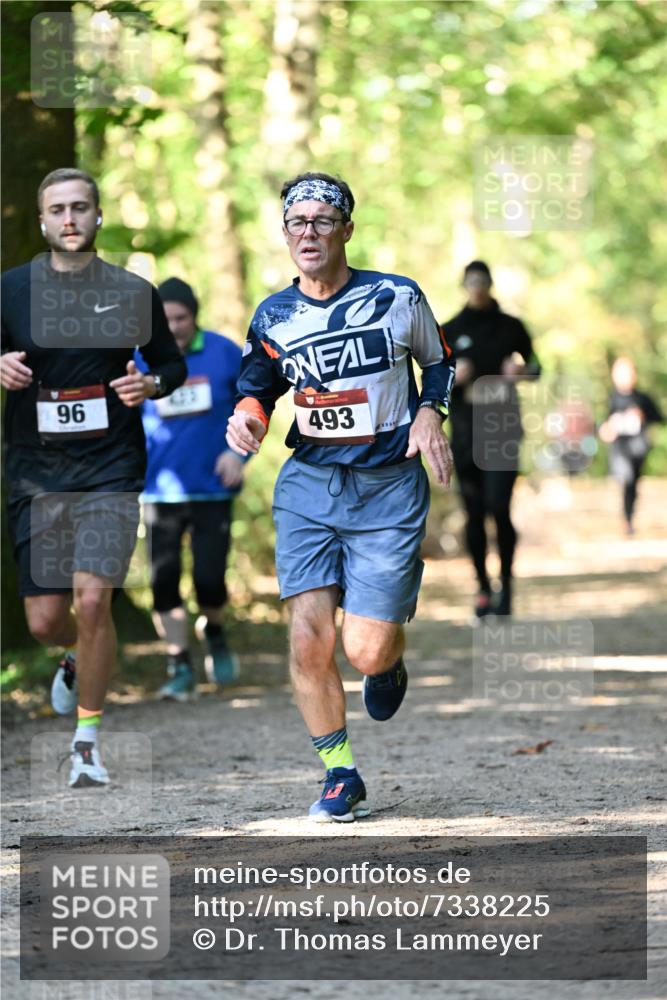 06.10.2024 - Bramfelder Halbmarathon 2024 Dr. Thomas Lammeyer http://msf.ph/oto/7338225 06.10.2024 10:25:59 Laufen 96, 493 meine-sportfotos.de