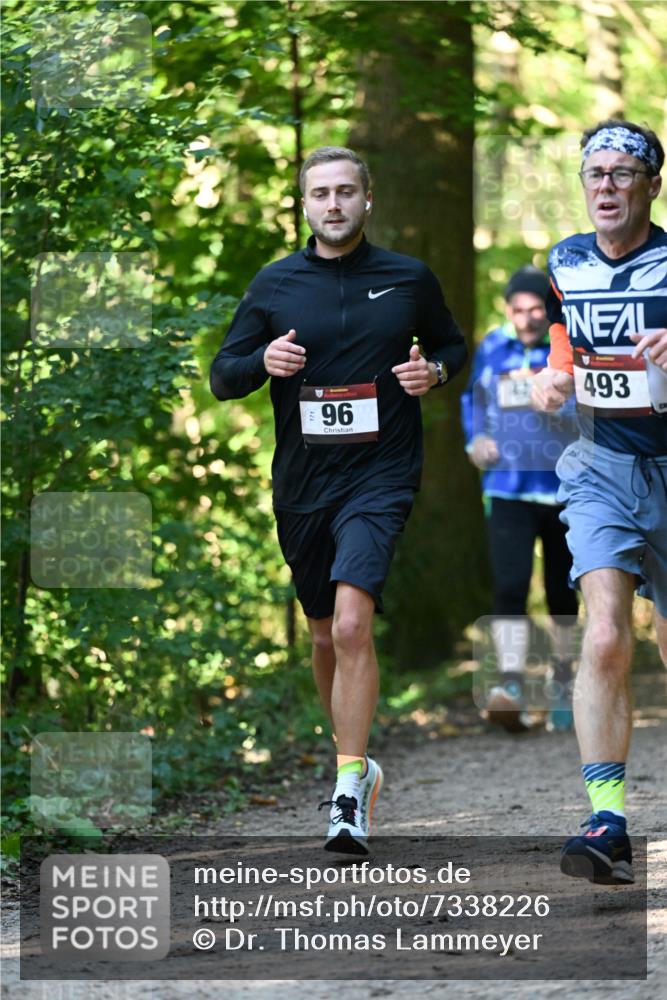 06.10.2024 - Bramfelder Halbmarathon 2024 Dr. Thomas Lammeyer http://msf.ph/oto/7338226 06.10.2024 10:25:59 Laufen 96, 96, 493 meine-sportfotos.de