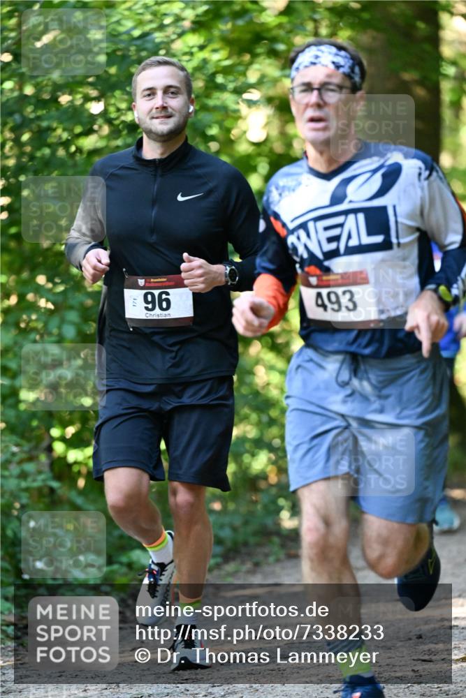 06.10.2024 - Bramfelder Halbmarathon 2024 Dr. Thomas Lammeyer http://msf.ph/oto/7338233 06.10.2024 10:26:00 Laufen 171, 96, 493 meine-sportfotos.de