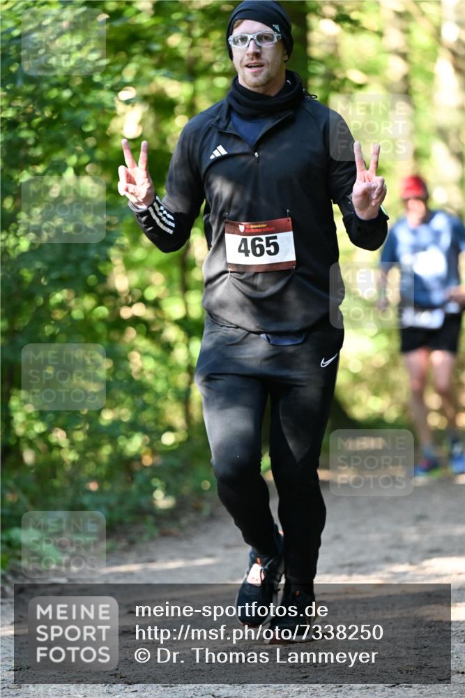 06.10.2024 - Bramfelder Halbmarathon 2024 Dr. Thomas Lammeyer http://msf.ph/oto/7338250 06.10.2024 10:26:05 Laufen 465 meine-sportfotos.de