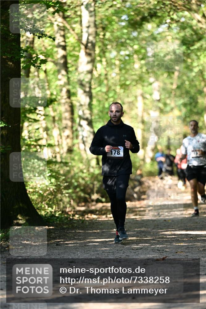 06.10.2024 - Bramfelder Halbmarathon 2024 Dr. Thomas Lammeyer http://msf.ph/oto/7338258 06.10.2024 10:26:08 Laufen 178 meine-sportfotos.de