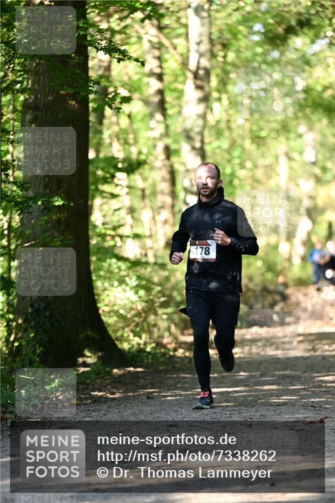 06.10.2024 - Bramfelder Halbmarathon 2024 Dr. Thomas Lammeyer http://msf.ph/oto/7338262 06.10.2024 10:26:09 Laufen 178 meine-sportfotos.de