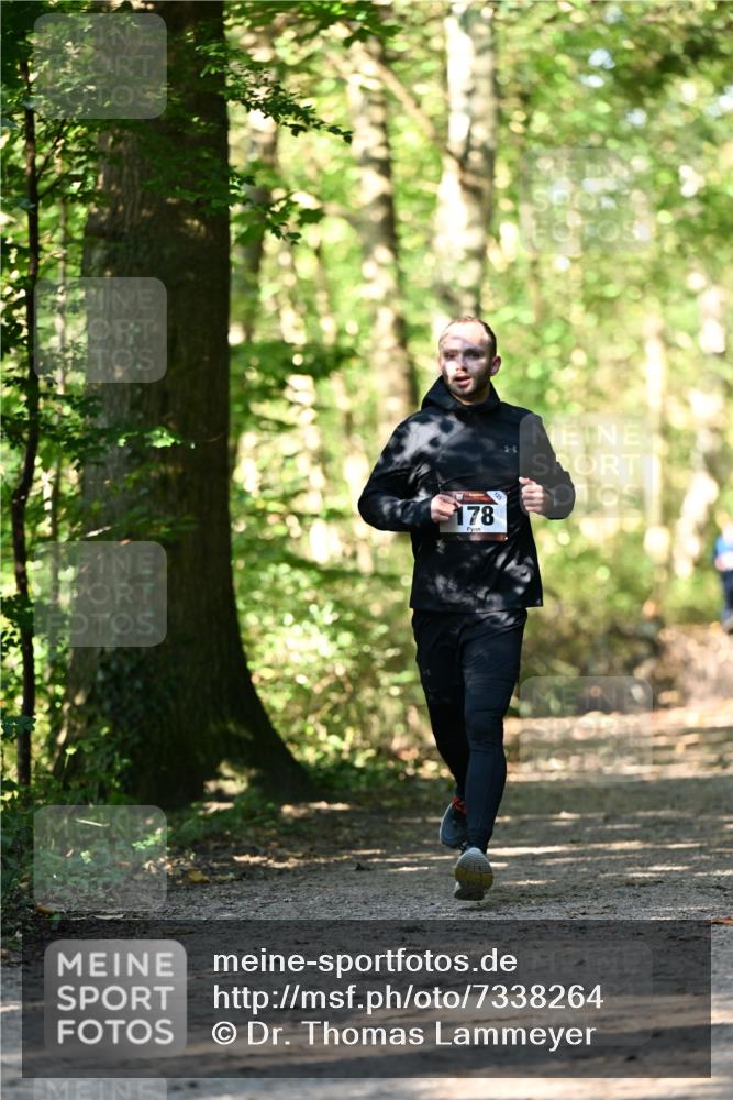 06.10.2024 - Bramfelder Halbmarathon 2024 Dr. Thomas Lammeyer http://msf.ph/oto/7338264 06.10.2024 10:26:09 Laufen 178 meine-sportfotos.de