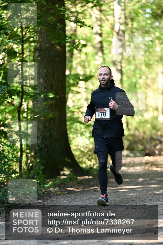 06.10.2024 - Bramfelder Halbmarathon 2024 Dr. Thomas Lammeyer http://msf.ph/oto/7338267 06.10.2024 10:26:09 Laufen 178, 23 meine-sportfotos.de