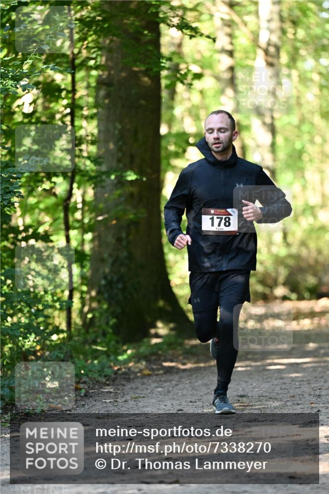 06.10.2024 - Bramfelder Halbmarathon 2024 Dr. Thomas Lammeyer http://msf.ph/oto/7338270 06.10.2024 10:26:10 Laufen 178 meine-sportfotos.de