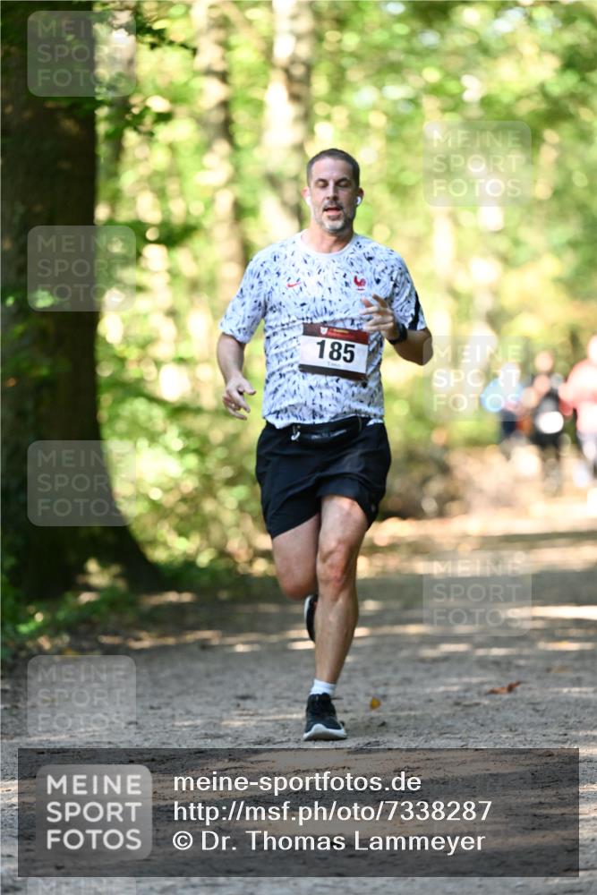 06.10.2024 - Bramfelder Halbmarathon 2024 Dr. Thomas Lammeyer http://msf.ph/oto/7338287 06.10.2024 10:26:13 Laufen 185 meine-sportfotos.de