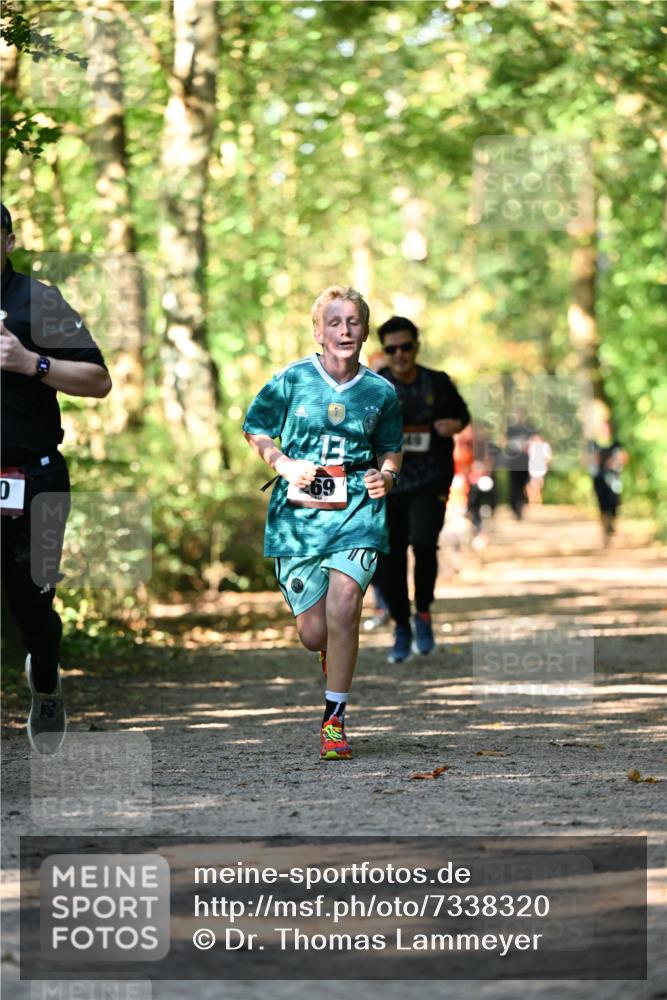 06.10.2024 - Bramfelder Halbmarathon 2024 Dr. Thomas Lammeyer http://msf.ph/oto/7338320 06.10.2024 10:26:26 Laufen 69 meine-sportfotos.de