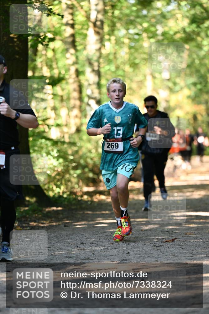 06.10.2024 - Bramfelder Halbmarathon 2024 Dr. Thomas Lammeyer http://msf.ph/oto/7338324 06.10.2024 10:26:26 Laufen 13, 269, 649 meine-sportfotos.de