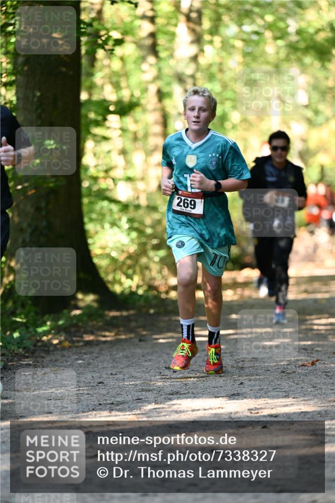 06.10.2024 - Bramfelder Halbmarathon 2024 Dr. Thomas Lammeyer http://msf.ph/oto/7338327 06.10.2024 10:26:27 Laufen 269 meine-sportfotos.de