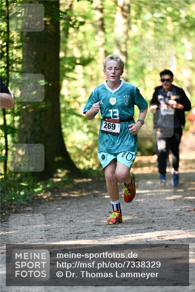 06.10.2024 - Bramfelder Halbmarathon 2024 Dr. Thomas Lammeyer http://msf.ph/oto/7338329 06.10.2024 10:26:27 Laufen 13, 269 meine-sportfotos.de