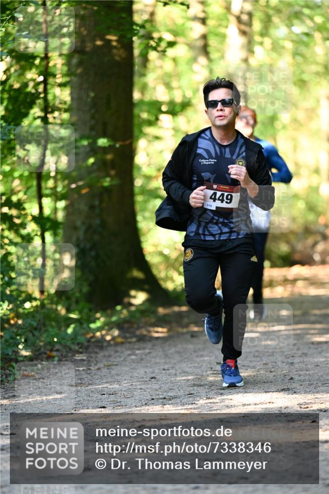 06.10.2024 - Bramfelder Halbmarathon 2024 Dr. Thomas Lammeyer http://msf.ph/oto/7338346 06.10.2024 10:26:30 Laufen 449, 115 meine-sportfotos.de