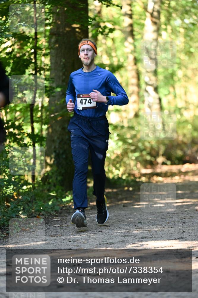 06.10.2024 - Bramfelder Halbmarathon 2024 Dr. Thomas Lammeyer http://msf.ph/oto/7338354 06.10.2024 10:26:32 Laufen 474, 178 meine-sportfotos.de